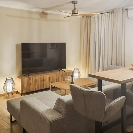 3 Bedroom Nice Apartment In Maslenica Maslenica